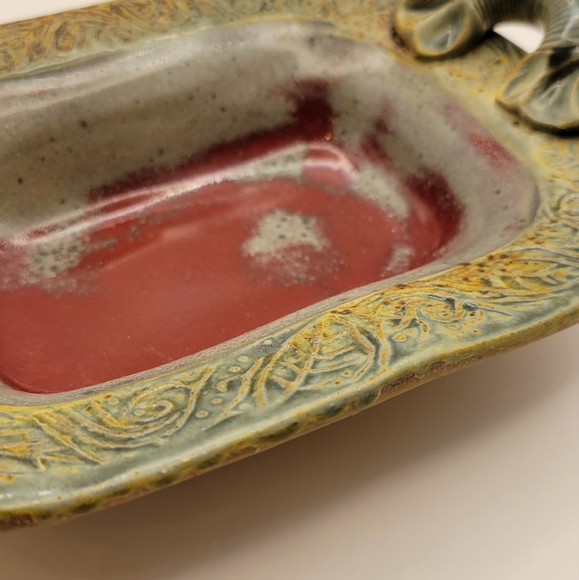 Mud Dabbers Pottery Trinket Dish or soap dish. Handcrafted. - Picture 6 of 8